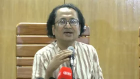 শেখ হাসিনার বক্তব্য প্রচারে নিষেধাজ্ঞা আছে: তথ্য উপদেষ্টা