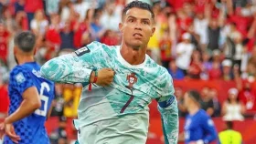 বিশ্বকাপ শেষেই কি অবসর? মুখ খুললেন রোনালদো