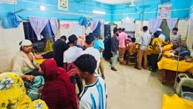 দাউদকান্দিতে ওয়াকফ স্টেটের কমিটি নিয়ে সংঘর্ষ