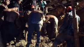 টানা বৃষ্টিতে কক্সবাজারে পাহাড়ধস, নিহত বেড়ে ১১