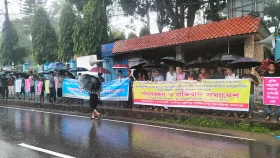 &lrm;দীপেন দেওয়ানকে পুনর্বহালের দাবি