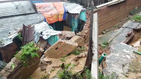 চট্টগ্রামে দেয়াল ধসে ব্যবসায়ী নিহত, আহত পরিবারের ৩ সদস্য&nbsp;