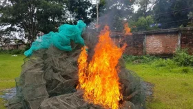 অবৈধ চায়না দুয়ারী ও কারেন্ট জাল জব্দ, জনসম্মুখে পুড়িয়ে ধ্বংস