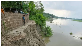গাইবান্ধায় তিস্তাসহ ২ নদীর পানি কমছে, করতোয়ায় বাড়ছে