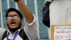 শিশু ধর্ষণ-হত্যা ঘিরে বিক্ষোভে উত্তাল পশ্চিমবঙ্গ