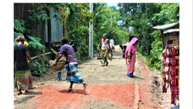 টাঙ্গাইলে সড়ক নির্মাণে অনিয়ম বন্ধে স্বস্তিতে এলাকাবাসী&nbsp;