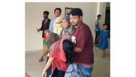 বেলকুচিতে সুতা কাঁটার মেশিনে ওড়না পেঁচিয়ে নারী শ্রমিকের মৃত্যু