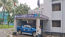 স্ত্রীকে হত্যা করে পালালেন স্বামী, পাশে কাঁদছিল দুই সন্তান