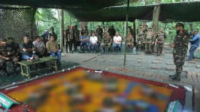 বিস্তীর্ণ জঙ্গলে সেনাবাহিনীর গ্রীষ্মকালীন মহড়া পরিদর্শন করলেন প্রধানমন্ত্রী