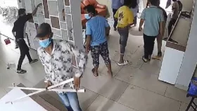 চট্টগ্রামে ব্যবসা প্রতিষ্ঠানে লুটপাটের ঘটনায় গ্রেপ্তার ৮