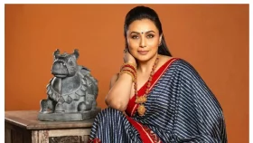 রানীর মুকুটে অন্য পালক