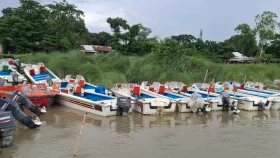 আরিচা ঘাট থেকে দুই স্পিডবোটের ইঞ্জিন লুট