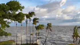 সাগরে লঘুচাপ, চার সমুদ্রবন্দরে ৩ নম্বর সতর্কসংকেত
