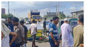 নারায়ণগঞ্জে সড়ক দুর্ঘটনায় নিহত ১