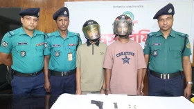 বিদেশি পিস্তল-গুলিসহ &lsquo;শীর্ষ সন্ত্রাসী&rsquo; ডেভিড ইমনের দুই সহযোগী গ্রেপ্তার