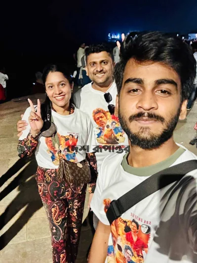 বান্দ্রায় শাহরুখের তিন বাংলাদেশি ভক্ত