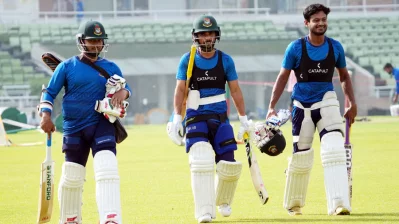 বাংলাদেশের ব্যাটিং ভরসা তারা। তাদের দিকে তাকিয়ে থাকেন দর্শকরা। তাদের ব্যাট জ্বলে উঠলে হাসি ফুটে ১৮ কোটি ভক্তর মুুখে। ছবি: মোশারফ ভুবন