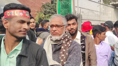৬৯ বছর বয়সী এক ভক্ত এসেছেন খেলা দেখতে।