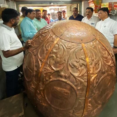 গুজরাত থেকে এসেছে একটি নাগাড়ু