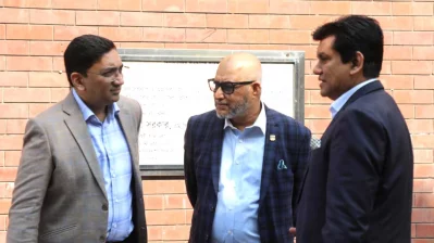 বোর্ড সভার আগে বিপিএল গভর্নিং কাউন্সিলের সদস্য সচিব ইসমাইল হায়দার মল্লিক, প্রধান নির্বাহী নিজাম উদ্দিন চৌধুরী সুজন