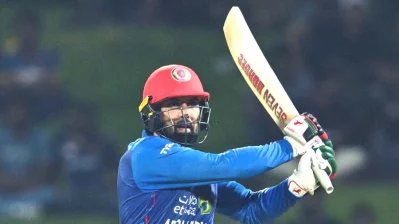 শ্রীলঙ্কার বিপক্ষে সিরিজের প্রথম ওয়ানডেতে ক্যারিয়ারের দ্বিতীয় সেঞ্চুরি করেন মোহাম্মদ নবি