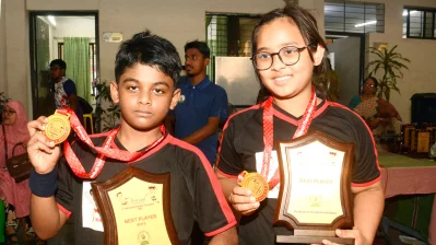 সানিডেইলের নামিলা ও আহান আসরের সেরা খেলোয়াড়ের পুরস্কার জেতেন