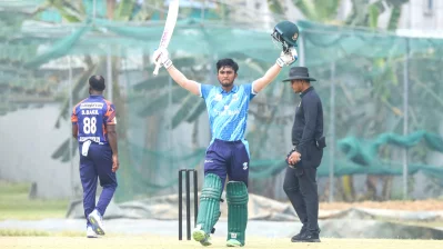 সেঞ্চুরির পর শাহাদাত হোসেন দীপু