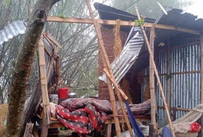  আলফাডাঙ্গায় ঘূর্ণিঝড়ে ২০ গ্রাম লণ্ডভণ্ড