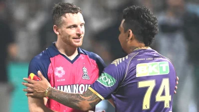 জস বাটলারকে অভিনন্দন জানান সুনীল নারিন
