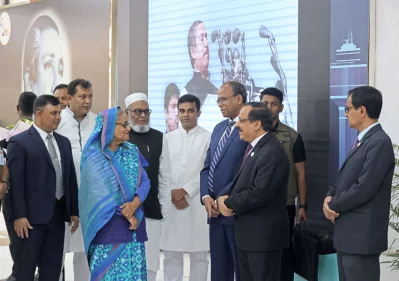  দেশে ফিরলেন প্রধানমন্ত্রী। ছভি: ফোকাস বাংলা