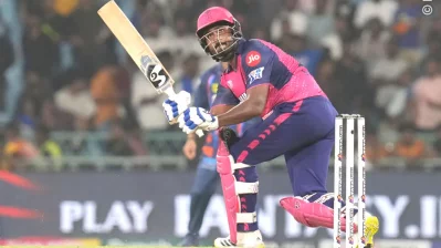 ৯ ম্যাচে ৭৭ গড় ও ১৬১.০৮ স্ট্রাইক রেটে ৩৮৫ রান নিয়ে স্যামসন আছেন আইপিএলের সর্বোচ্চ রান সংগ্রাহকদের তালিকার ছয়ে।