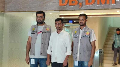 ডিবির হাতে আটক মিল্টন সমাদ্দার