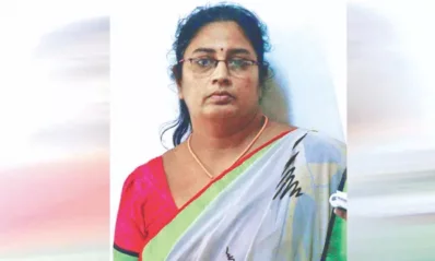 একটি অডিও টেপে নির্মলা দেবীকে বলতে শোনা যায়, বিশ্ববিদ্যালয়ের ঊর্ধ্বতন কর্মকর্তাদের সঙ্গে বিশেষ সম্পর্কের বদলে পরীক্ষায় ৮৫ শতাংশ পর্যন্ত নম্বর পাওয়া যাবে
