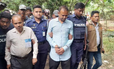 বগুড়া গাবতলী উপজেলায় জাল ভোট দেওয়ার অভিযোগে প্রিজাইডিং অফিসার ও চেয়ারম্যান প্রার্থীর এজেন্ট আটক।