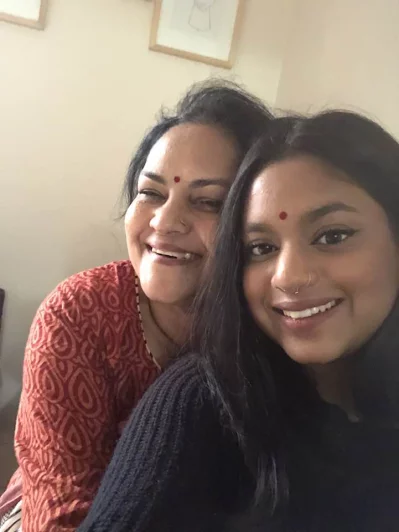 মা মাহফুজা শীলুর সঙ্গে কন্যা বসুধা