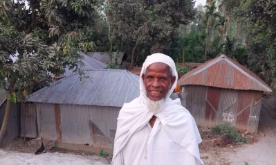 অভাব অনটনের সংসারে থেকেও ইনছান আলী কখনও ধর্মবিমুখ হননি