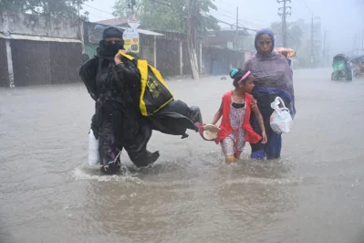 ২৩৫ মিলিমিটার বৃষ্টিতে জলমগ্ন চট্টগ্রাম