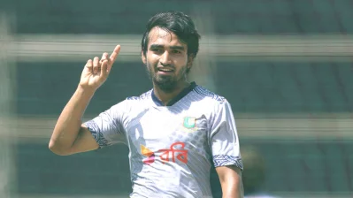 পেসার তানজিম হাসান সাকিব।