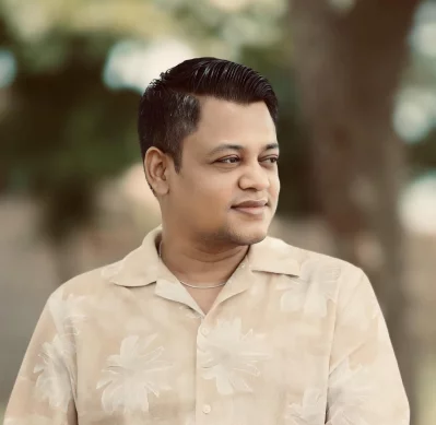 কে এস এন্টারটেইনমেন্টের কর্ণধার মোহাম্মদ কামরুজ্জামান