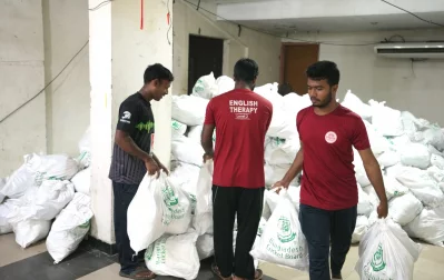 বিসিবির ত্রাণ প্রস্তুত করা হচ্ছে। ছবি: বিসিবি
