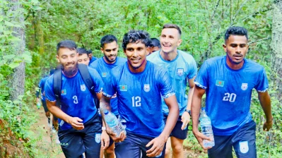 হাইকিংয়ে ফুটবলাররা