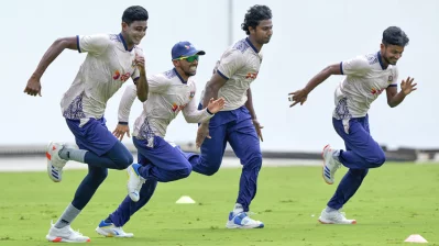 দৌড়ে কে সবার আগে