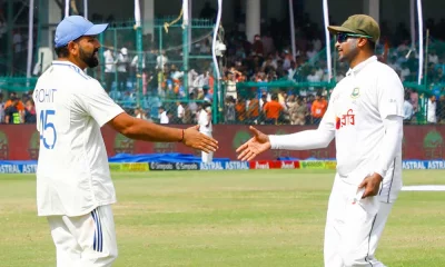 সাকিবের সঙ্গে শুভেচ্ছা বিনিময় করছেন ভারত অধিনায়ক রোহিত শর্মা। ছবি: মোশারফ ভুবন