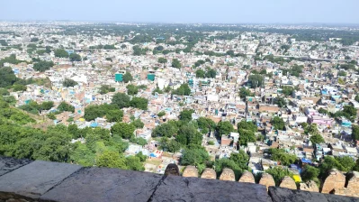 শহরটির একটি দূর্গ থেকে মোশারফ হোসেনের ভুবনের লেন্সে বন্দি গোয়ালিয়র শহর