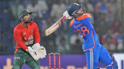ঝড় তুলে থামলেন নীতিশ রেড্ডি