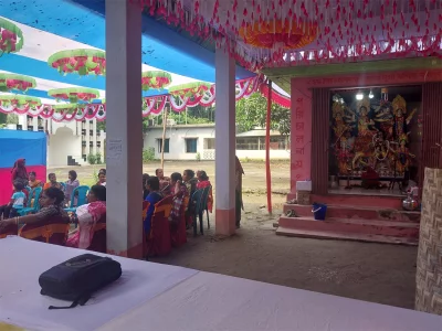 চৌধুরী বাড়ির মন্দিরে হচ্ছে দুর্গাপূজা | ছবি: দেশ রূপান্তর &nbsp;&nbsp;