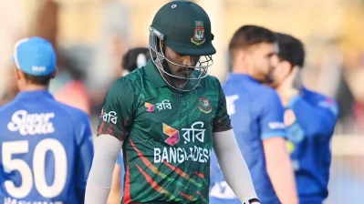 ১১৯ বলে ৭৬ রান করে ফেরেন অধিনায়ক