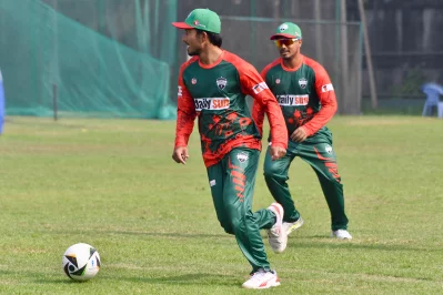 অনুশীলনে।