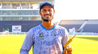 ১২৩ রান ও ১৩ উইকেট নিয়ে টুর্নামেন্টের সেরা আবু হায়দার রনি