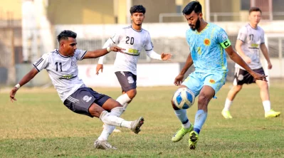 মোহামেডান-আবাহনী ম্যাচের একটি মুহূর্ত